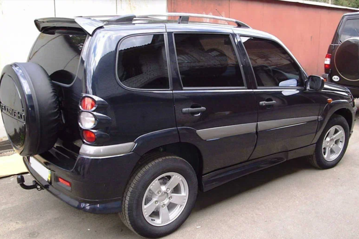 Спойлер АКС 3Н Chevrolet Niva (без стоп-сигнала) 646000