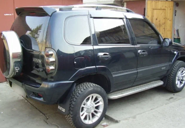Спойлер АКС 3Н Chevrolet Niva (без стоп-сигнала) 646000