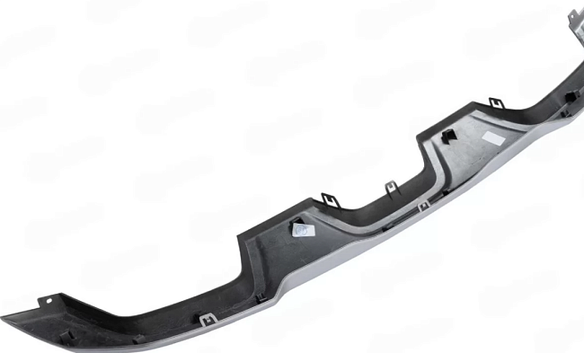 Накладка заднего бампера центральная (серебристая) Lada XRAY Cross 8450022530