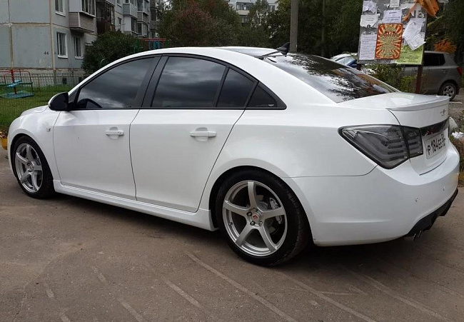 Пороги Chevrolet Cruze "Fanat"