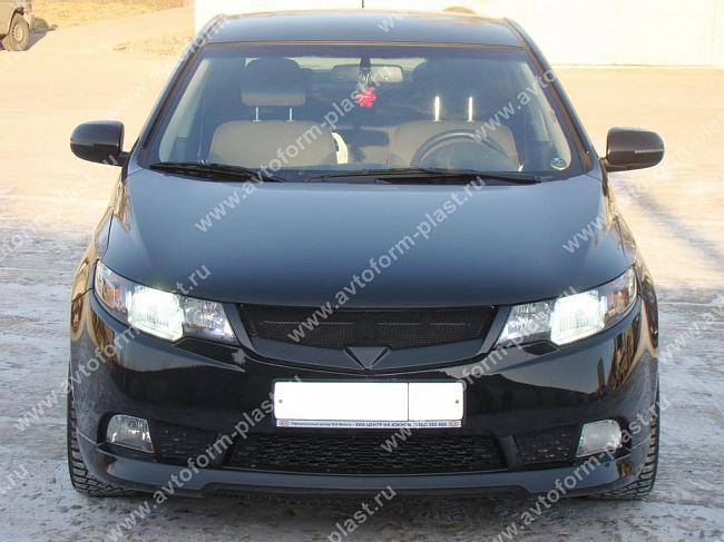 Решетка радиатора для автомобиля Kia Cerato 2 (2009-2012).