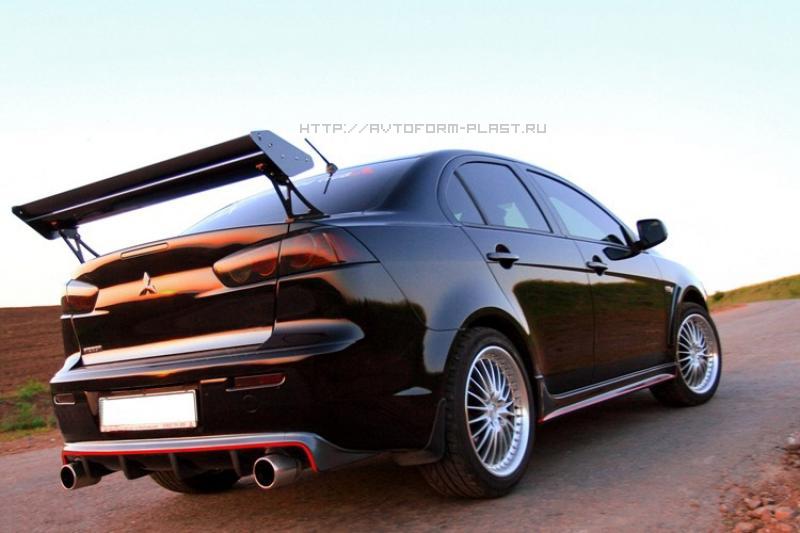 Накладка на задний бампер в стиле EVO Mitsubishi Lancer X (вариант № 1)