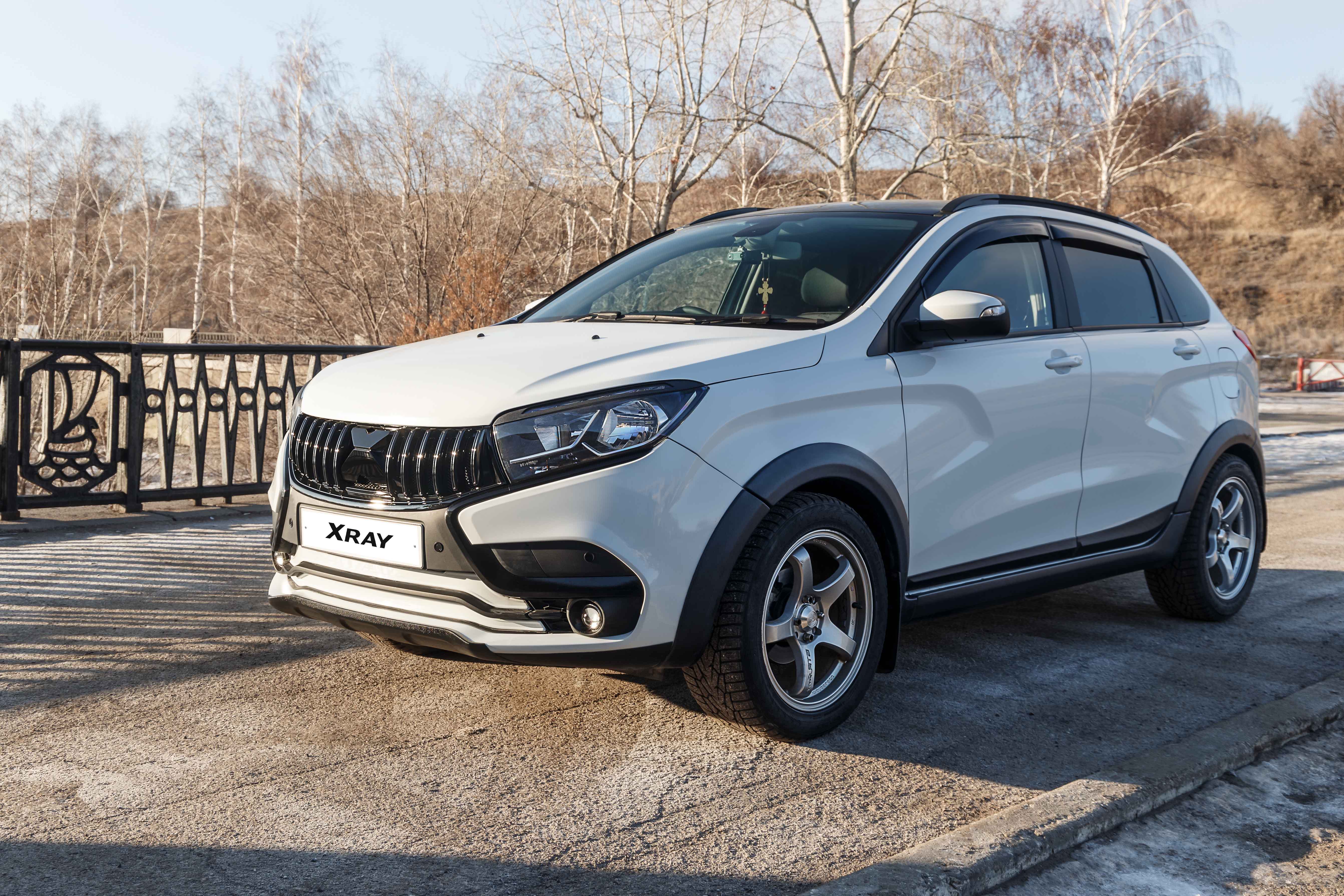 Решетка радиатора Lada X Ray X-Style