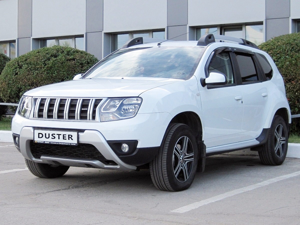 Решетка радиатора Renault Duster(2012-) "Dakar" (серебристо-черная)