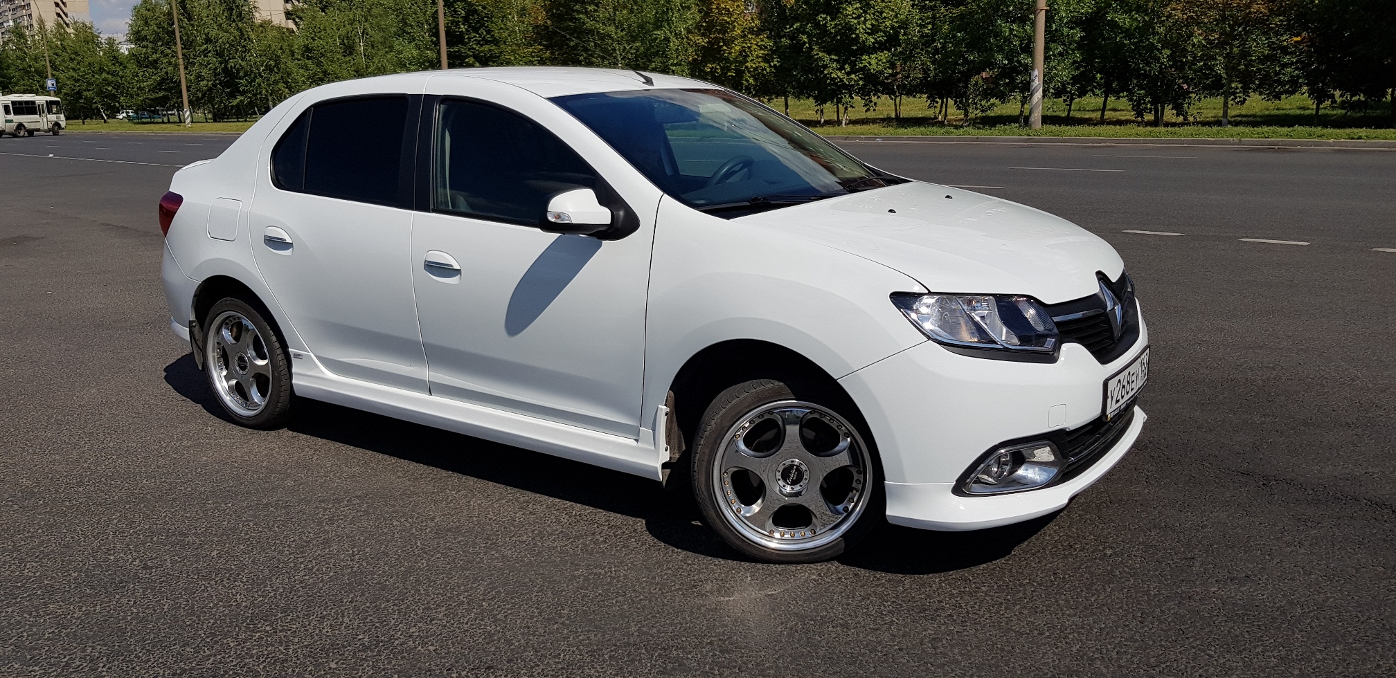 Пороги "Fanat Braz" для Renault Logan 2