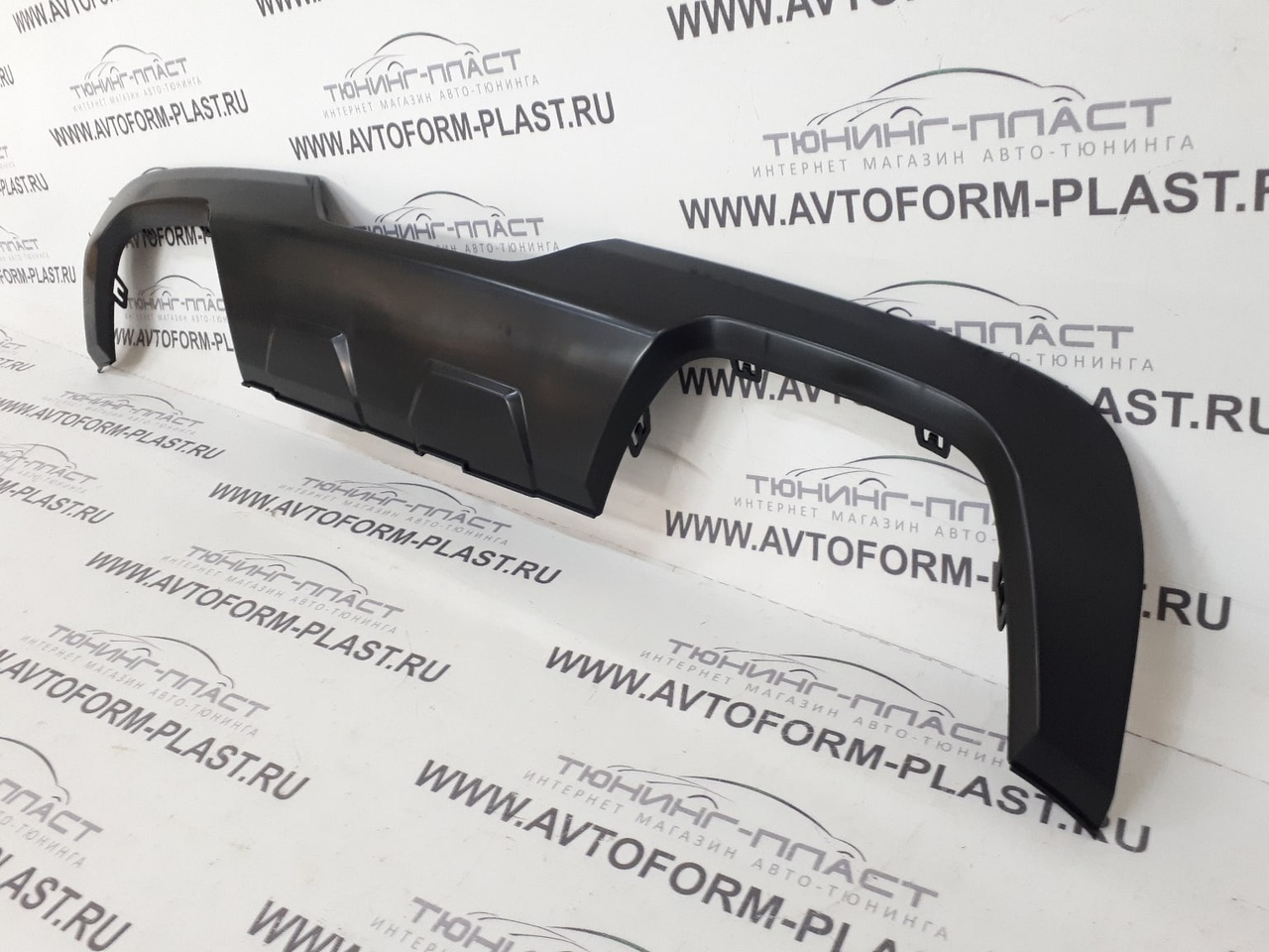 Накладка заднего бампера средняя Lada Vesta SW Cross 8450031034