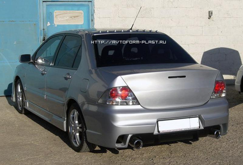 Задний бампер Mitsubishi Lancer IX в стиле EVO (2003-2009)