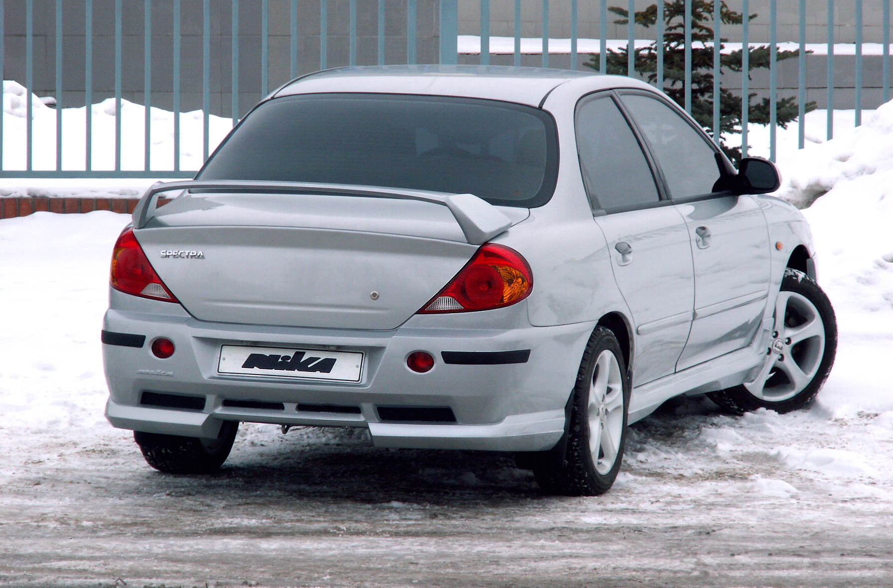 Задний бампер для автомобиля Kia Spectra Ника "Classic"