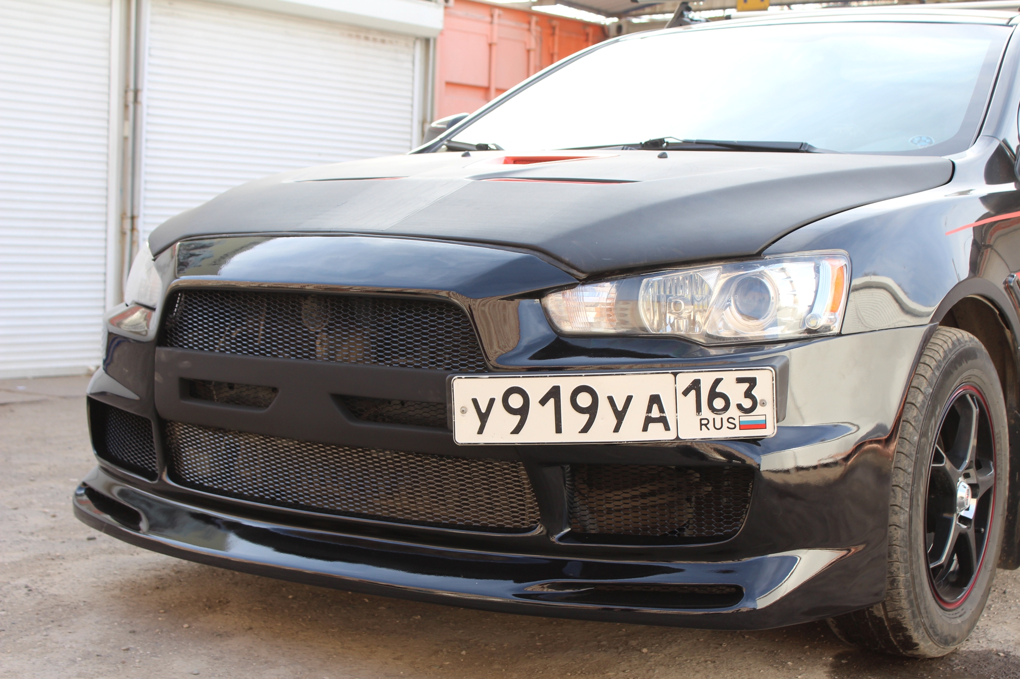 Передний бампер Mitsubishi Lancer X "Mugen DM"